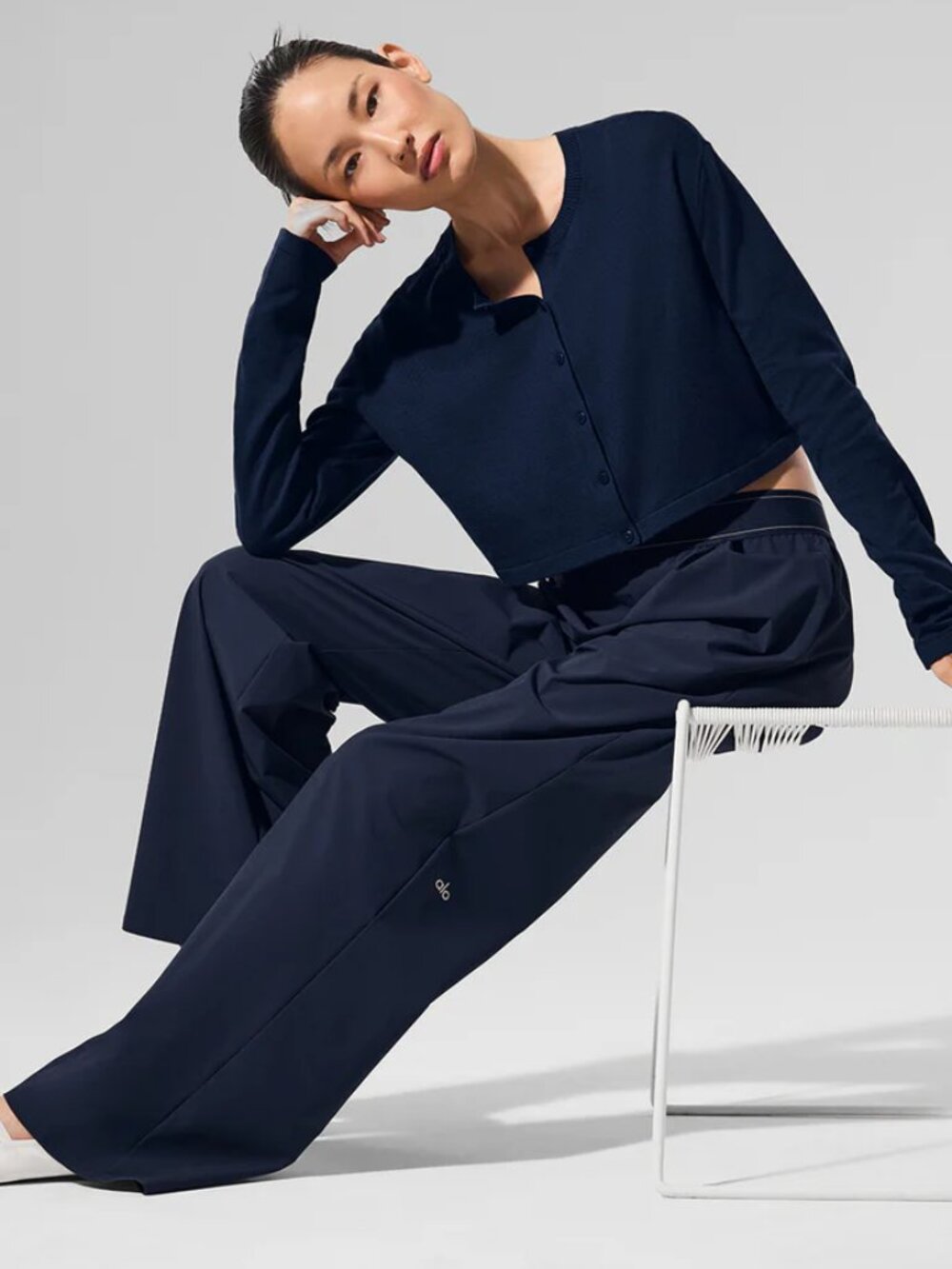 NWT ✨ALO Yoga  Navy Blue Office Wide Leg Pants (Regular Length)  Clean Girl🥂 - Picture 8 of 9